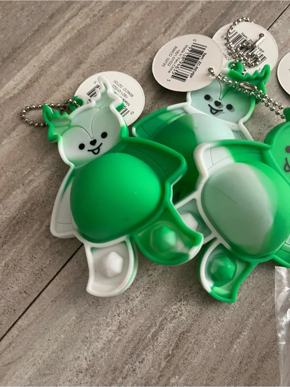 New Set 25 Light Up Christmas Tree Bulb Necklaces & 6 Pop Fidget Keychains